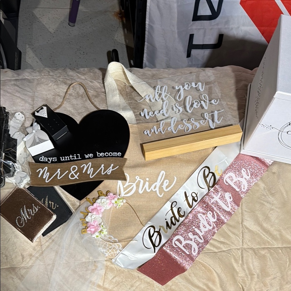 Bride to Be Wedding Decor Set